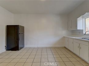 834 E 33rd Street, Los Angeles CA 90011