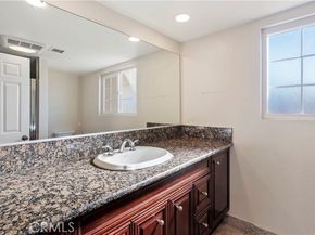 7615 Glade Ave 114, Canoga Park (los Angeles) CA 91304