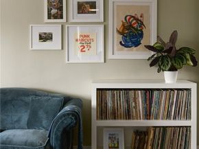 17641 Kittridge, Los Angeles CA 91406