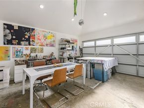 17641 Kittridge, Los Angeles CA 91406