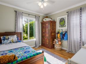 17641 Kittridge, Los Angeles CA 91406