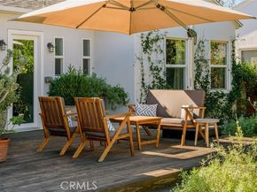 17641 Kittridge, Los Angeles CA 91406