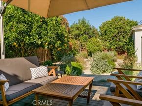 17641 Kittridge, Los Angeles CA 91406