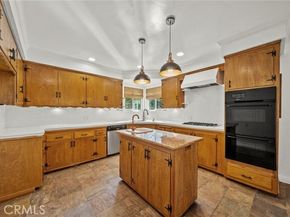 8936 Woodley Avenue, North Hills (los Angeles) CA 91343