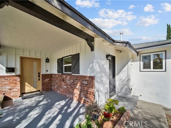 8936 Woodley Avenue, North Hills (los Angeles) CA 91343