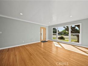 8936 Woodley Avenue, North Hills (los Angeles) CA 91343