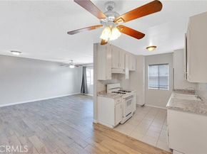 8800 Cedros Avenue 207, Panorama City (los Angeles) CA 91402