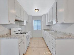 8800 Cedros Avenue 207, Panorama City (los Angeles) CA 91402