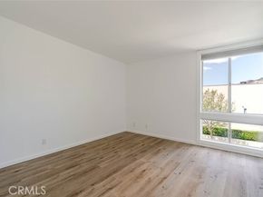9920 Jordan Avenue 9, Chatsworth (los Angeles) CA 91311