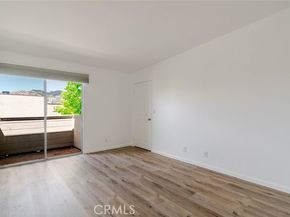 9920 Jordan Avenue 9, Chatsworth (los Angeles) CA 91311