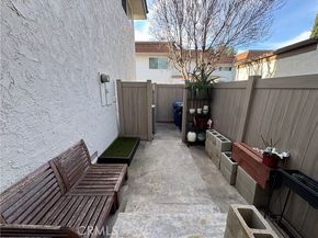 10141 Valley Circle Boulevard 4, Chatsworth (los Angeles) CA 91311