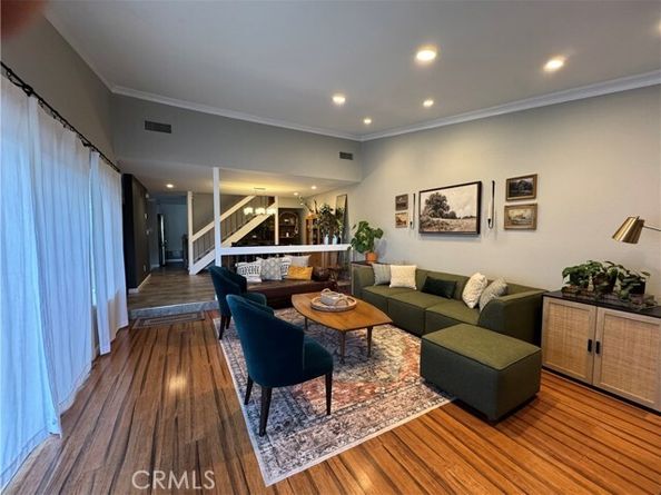 10141 Valley Circle Boulevard 4, Chatsworth (los Angeles) CA 91311