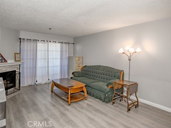 6545 Reseda Boulevard 3, Reseda (los Angeles) CA 91335