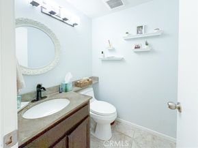 7904 Topanga Canyon Blvd 3, Canoga Park (los Angeles) CA 91304