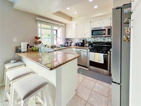 7904 Topanga Canyon Blvd 3, Canoga Park (los Angeles) CA 91304