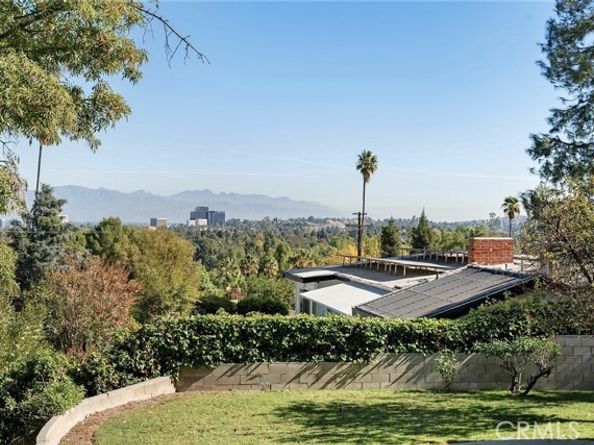 5618 Wilhelmina Avenue, Woodland Hills (los Angeles) CA 91367