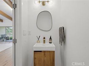 5618 Wilhelmina Avenue, Woodland Hills (los Angeles) CA 91367