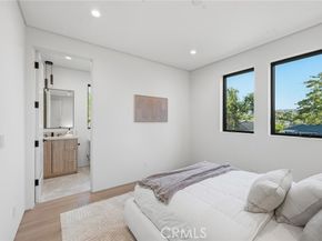 19141 Erwin, Tarzana (los Angeles) CA 91335