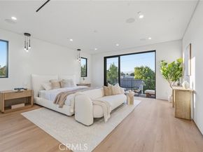19141 Erwin, Tarzana (los Angeles) CA 91335