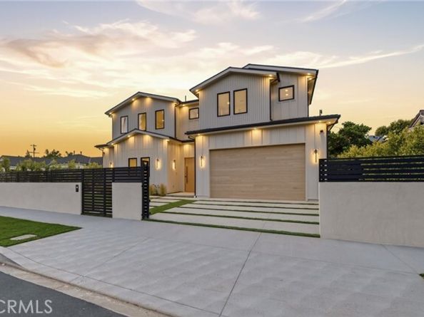 19141 Erwin, Tarzana (los Angeles) CA 91335