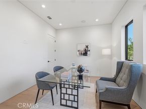 19141 Erwin, Tarzana (los Angeles) CA 91335