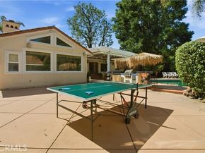 8836 Enfield, Northridge (los Angeles) CA 91325