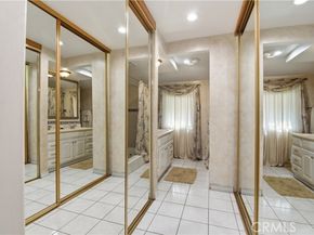 8836 Enfield, Northridge (los Angeles) CA 91325