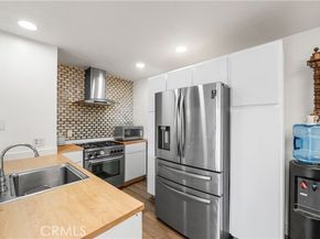9600 Van Nuys 220, Panorama City (los Angeles) CA 91402