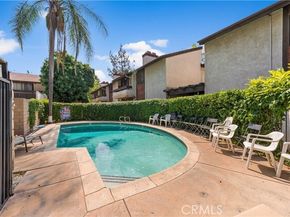 9600 Van Nuys 220, Panorama City (los Angeles) CA 91402