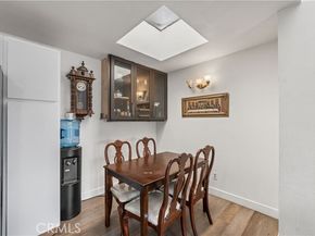 9600 Van Nuys 220, Panorama City (los Angeles) CA 91402