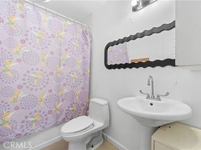 9600 Van Nuys 220, Panorama City (los Angeles) CA 91402
