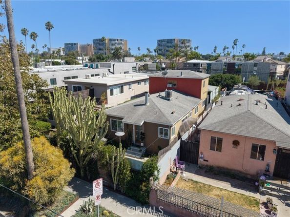 2405 Abbot Kinney, Los Angeles CA 90291