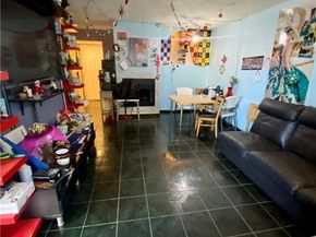 15044 Nordhoff Street 8, North Hills (los Angeles) CA 91343