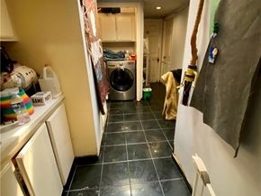 15044 Nordhoff Street 8, North Hills (los Angeles) CA 91343