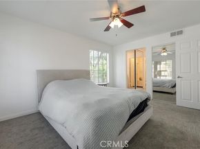 21450 Burbank Boulevard 203, Woodland Hills (los Angeles) CA 91367
