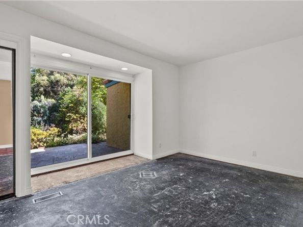 20140 Wells Drive, Woodland Hills (los Angeles) CA 91364