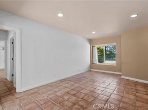 20140 Wells Drive, Woodland Hills (los Angeles) CA 91364