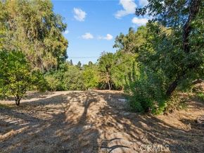 20140 Wells Drive, Woodland Hills (los Angeles) CA 91364