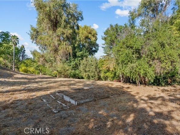 20140 Wells Drive, Woodland Hills (los Angeles) CA 91364