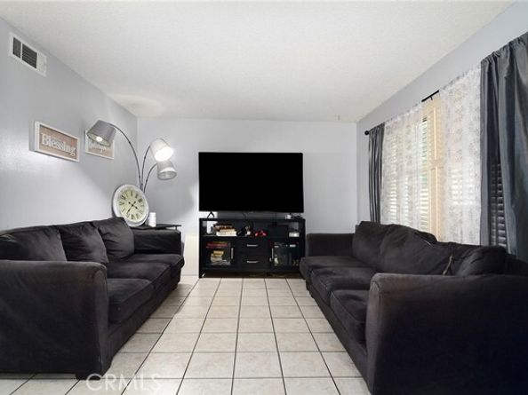 13475 Hubbard Street 31, Sylmar (los Angeles) CA 91342
