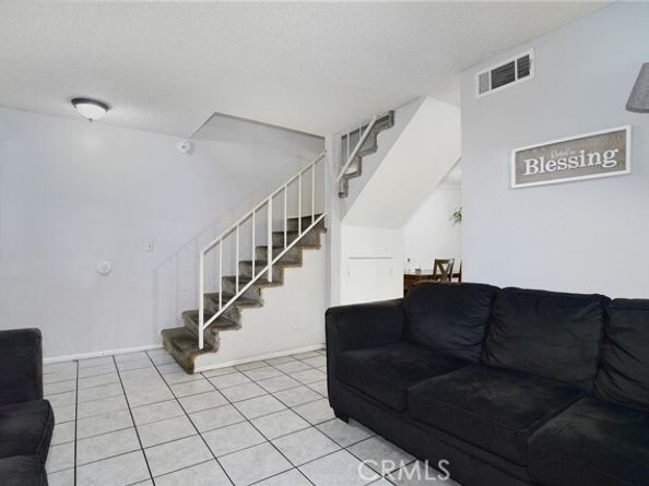 13475 Hubbard Street 31, Sylmar (los Angeles) CA 91342