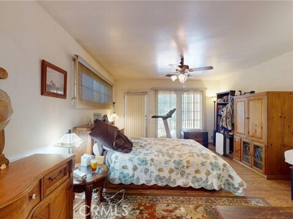 22542 Burbank Boulevard, Woodland Hills (los Angeles) CA 91367