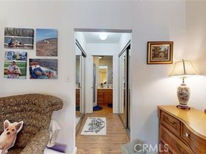 22542 Burbank Boulevard, Woodland Hills (los Angeles) CA 91367