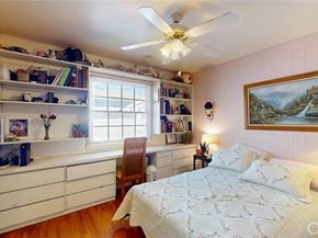 22542 Burbank Boulevard, Woodland Hills (los Angeles) CA 91367