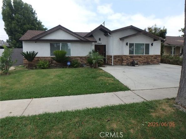 17457 Covello Street, Van Nuys (los Angeles) CA 91406