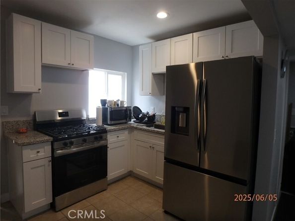 17457 Covello Street, Van Nuys (los Angeles) CA 91406