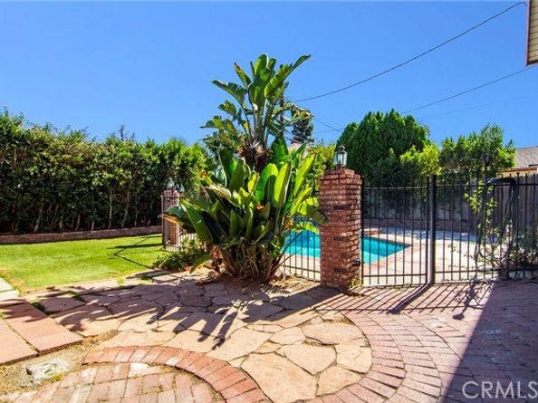 7514 Paso Robles Avenue, Los Angeles CA 91406