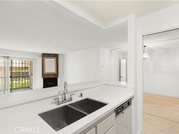 8740 Tuscany Avenue 109, Playa Del Rey (los Angeles) CA 90293