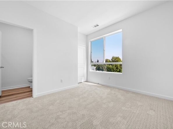 9423 N Sepulveda Blvd. 2, North Hills (los Angeles) CA 91343