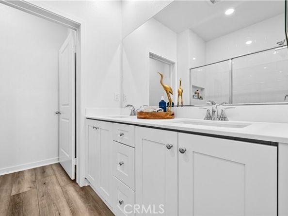 9423 N Sepulveda Blvd. 2, North Hills (los Angeles) CA 91343
